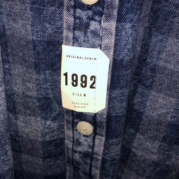 Zipcode Design1992 Basics Denim Button Up Size: M - Picture 3 of 4
